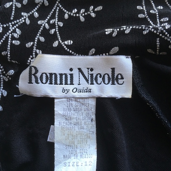 Beautiful maxi dress - Picture 2 of 6